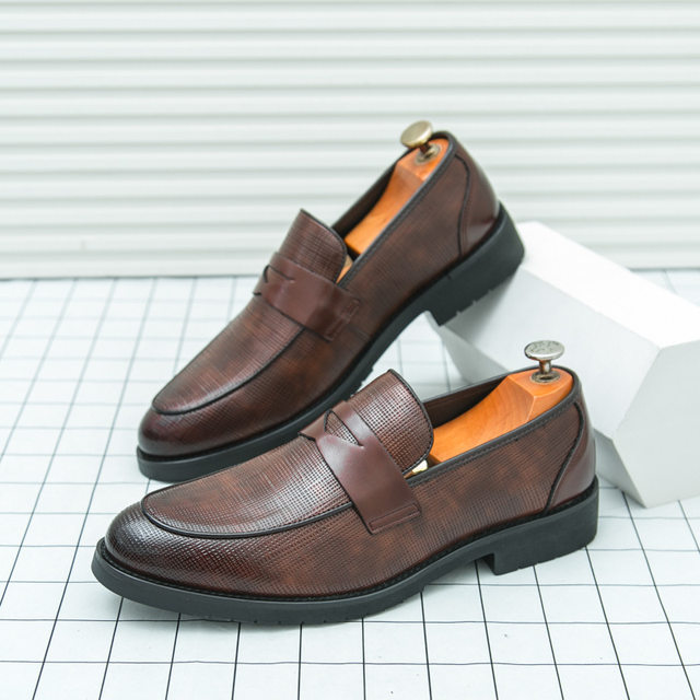 
Fashion selection of large size fashion versatile bean shoes with one foot, love shoes, fashionable men's leather shoes breathable dad