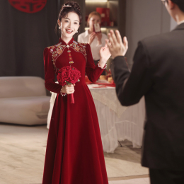 New Chinese toast Bride Cheongsam Weddings Back to Cabinet Wine Red Wedding Dress Autumn and Winter Velvet Sleeves