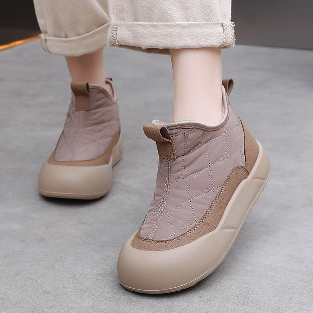 Winter velvet snow boots for women 2024 new sheep wool warm mother's shoes down cloth waterproof fashionable short boots