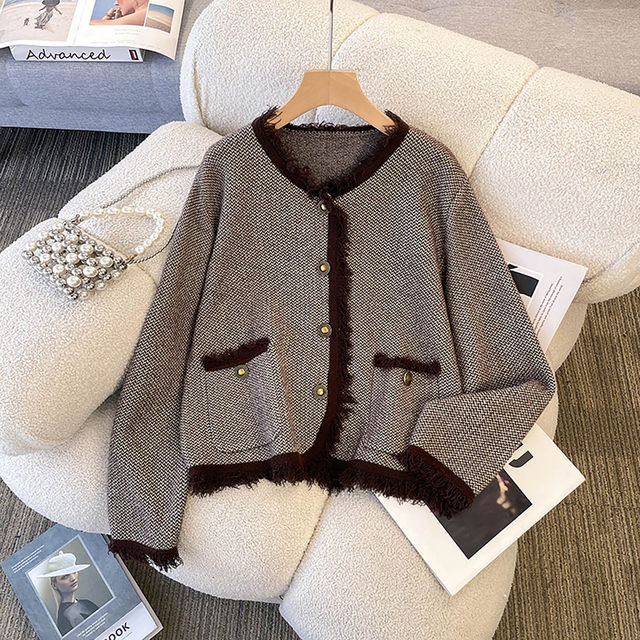 Middle-aged young mothers Xiaoxiangfeng knitted long-sleeved jacket women's suit middle-aged and elderly women autumn and winter new three-piece set