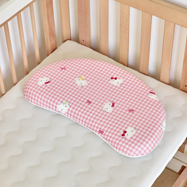 Class A maternal and infant grade dual-sense crescent silicone baby pillow student dormitory cartoon children's pillow student washable pillow