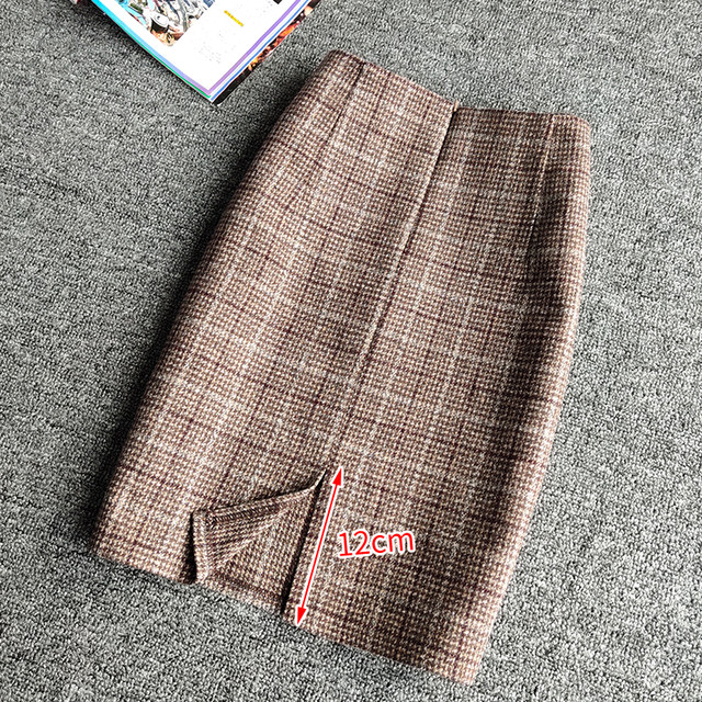 Wool skirt for women autumn and winter 2024 Korean version high waist retro winter woolen a-line skirt mid-skirt plaid knee-length skirt