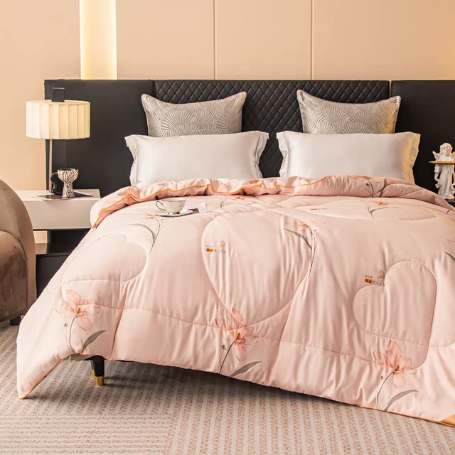 
Golden silk quilt spring and autumn quilt four seasons cashmere quilt core winter quilt single thickened quilt