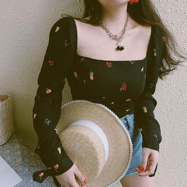 Large size women's fat mm spring and summer French retro black square collar fruit printed shirt top short chiffon shirt
