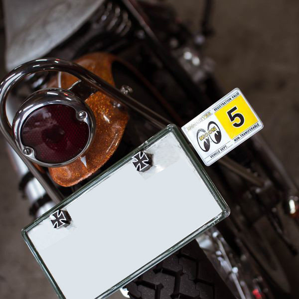 mooneyes retro motorcycle modification universal license plate frame screws air nozzle cap license plate frame cc110