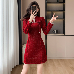 New Chinese style national wind red cheongsam dress female autumn and winter dragon year New Year's Day toast dress with bottom bag buttocks short skirt