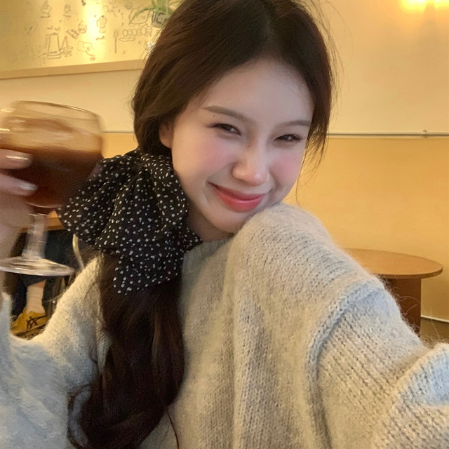 French retro polka dot bow scratch clip small shark clip half-tied hair clip temperament versatile hair accessories Korean headgear
