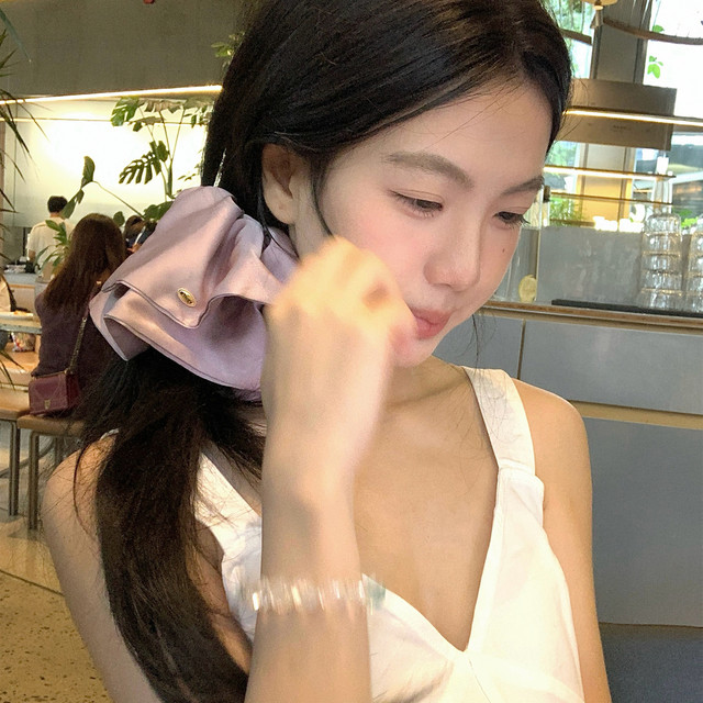 French satin skirt, hairpin, versatile commuting, ponytail clip for hair volume, half-tied hair claw hair accessory at the back of the head