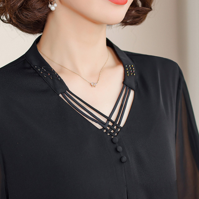 Qi Dai black silk mulberry silk big brand top for women 2025 spring and summer new V-neck five-point sleeve mother dress shirt
