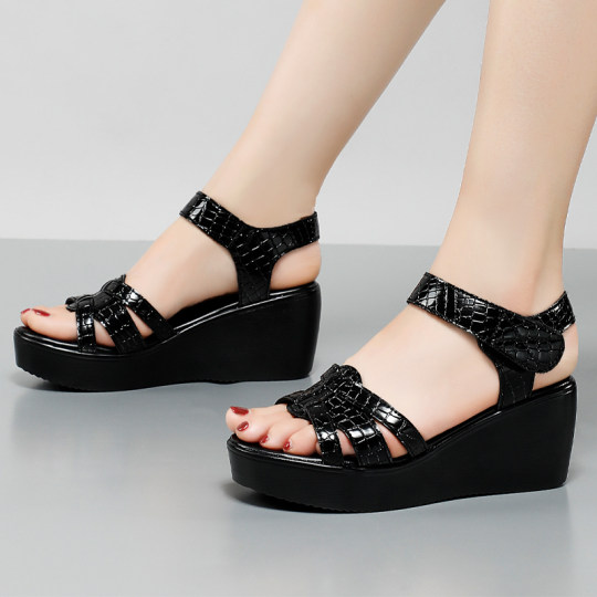 6CM sloped sandals female summer and thick -bottomed Korean version of the mother fish mouth women's shoes to increase versatile magic stick cake shoes

