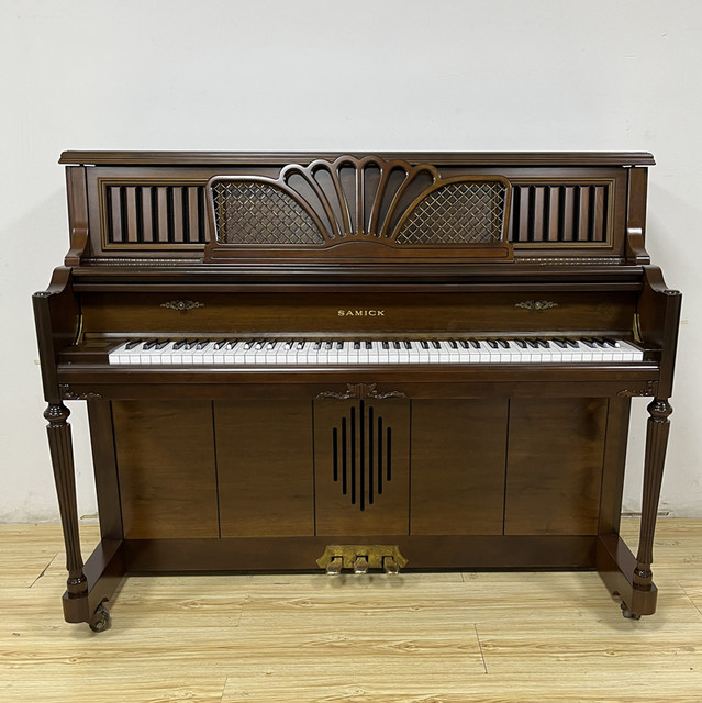 South Korea's original imported second -hand piano SC300SS SAMICK vertical children's professional examination high -end
