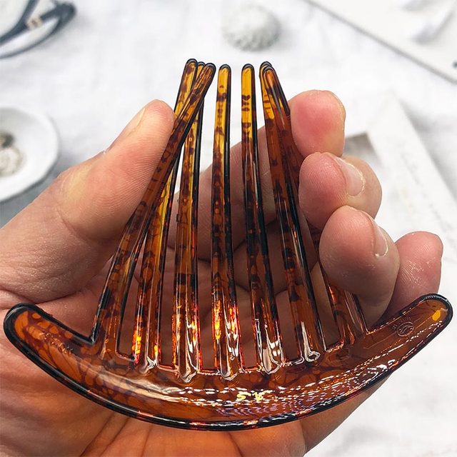 AS brand genuine high-quality hair accessories beef tendon resin resistant to falling and combing, hair combing, no love to break the ponytail behind the head