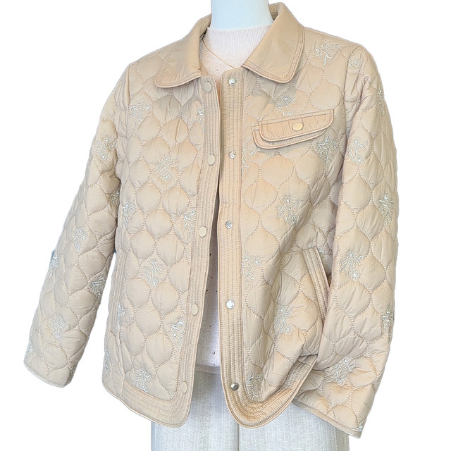 Fashionable Mom Autumn Clothes Lightweight Cotton Clothes 2025 New Middle-aged and Elderly Women's Clothes Western Style Padded Jackets Thin Tops