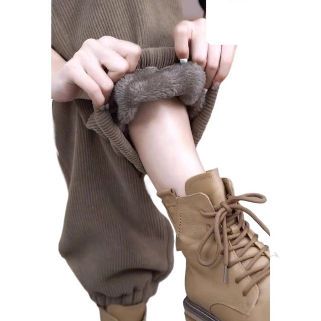 Plush trousers for women in autumn and winter 2025 new hot style thickened lamb velvet sweatpants chenille leg binding for middle-aged and elderly women