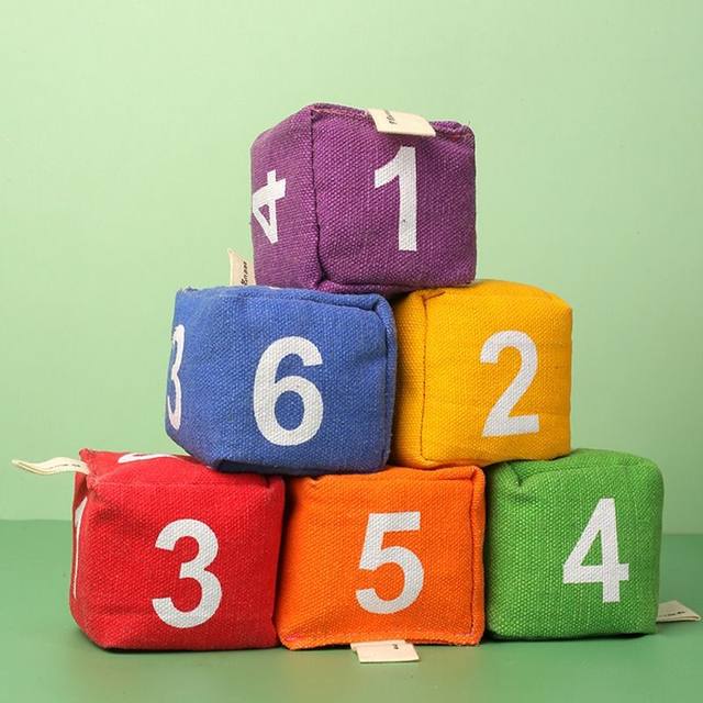 Sandbag kindergarten children throw and throw special hand-throwing digital game props for primary school students small game class