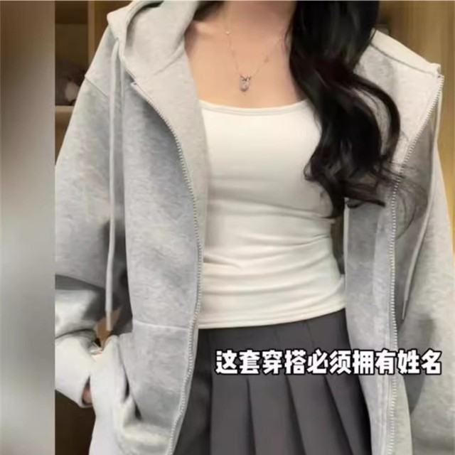 Summer white camisole with breast pads for women, 2025 new style beautiful back bra, one-piece outer wear bottoming top