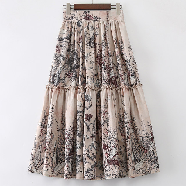 Sweet and elegant 2023 summer new style wood earrings big hem skirt printed mid-length retro beach vacation skirt