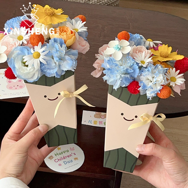 Xinliu Little Loofah Hand-held Flower Bouquet Creative Smiling Flower Bouquet Packaging Box Handmade DIY Flower Shop Flower Art Materials