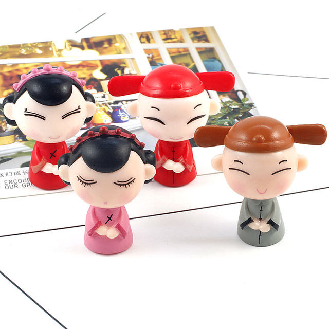 Couple doll bride and groom wedding cake micro landscape ornaments cream glue DIY material handmade resin accessories
