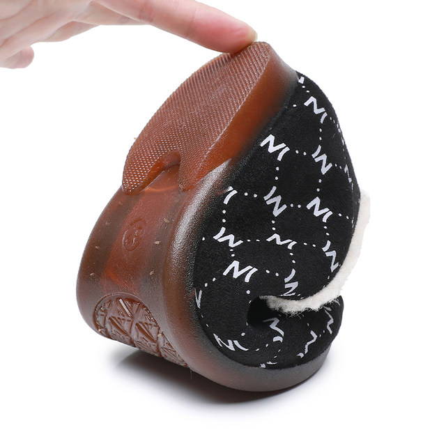 Winter old Beijing cloth shoes female cotton shoes fashion plus velvet warm mothers shoes non -slip bean shoes hair shoes
