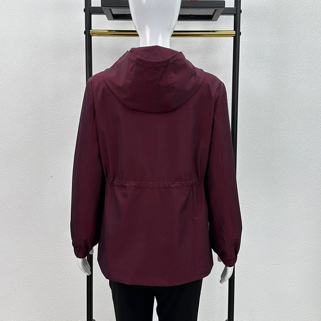 Brand large size middle-aged and elderly women's fashion windbreaker women's 2024 spring new style foreign style slimming mother's jacket