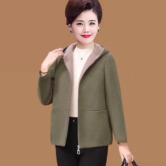 Women's clothing, middle-aged and elderly autumn and winter hooded large size mother's clothing wool jacket, zipper, fashionable wool hooded slim top
