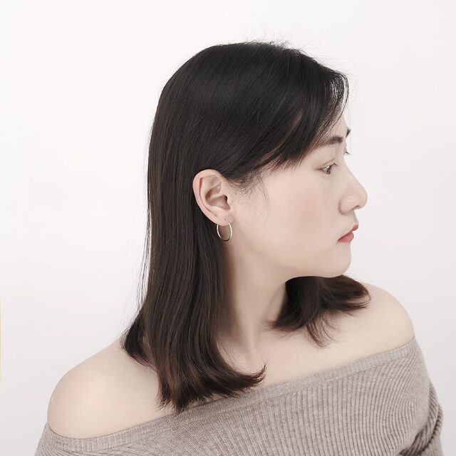 Steel silver earrings, trendy ear buckles for men and women, Korean style ear studs, exquisite circle ear bone nails, ear holes and silver jewelry