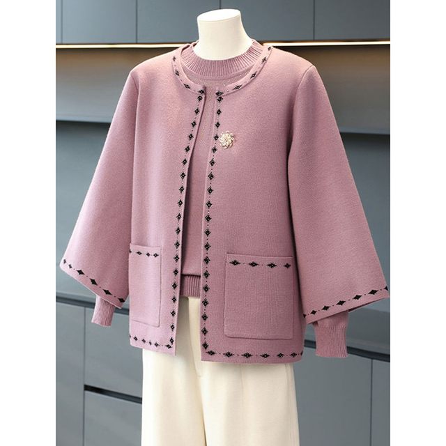 
Middle-aged mother's autumn two-piece set, middle-aged and elderly women's clothing, mother-in-law coat, velvet thickened sweater set