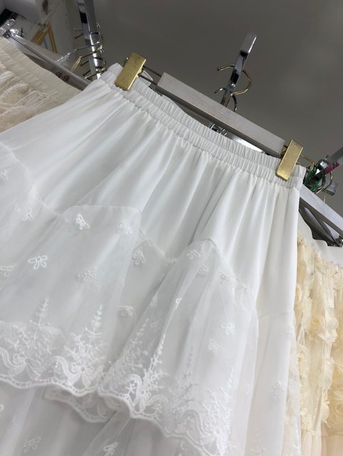 2025 spring and summer princess posing with white super fairy embroidered lace cake fairy skirt A-line long skirt for women
