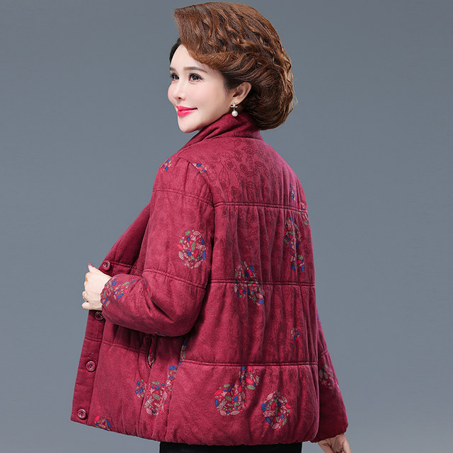 Middle-aged and elderly women's winter clothing, large size cotton coats, fashionable loose thickened stand-up collar short mother's cotton jackets pure cotton tops