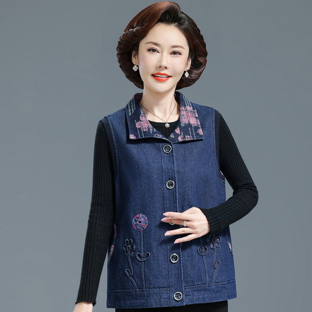 Middle-aged and elderly women's spring and autumn new embroidered cotton denim vest mother suit loose large size sleeveless short jacket
