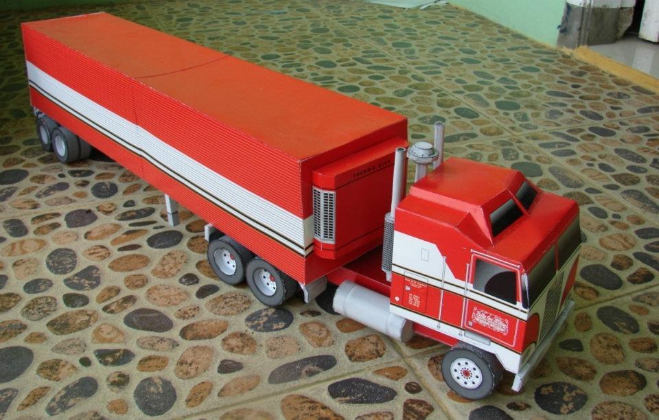 手工diy肯沃思k100卡车纸模型3d立体手工汽车模型 厢式半挂车模型