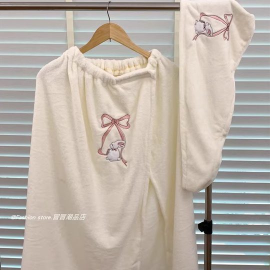 Cute soft bath skirt that can be worn and wrapped in ins cartoon bunny Velcro bath towel dry hair cap two-piece set