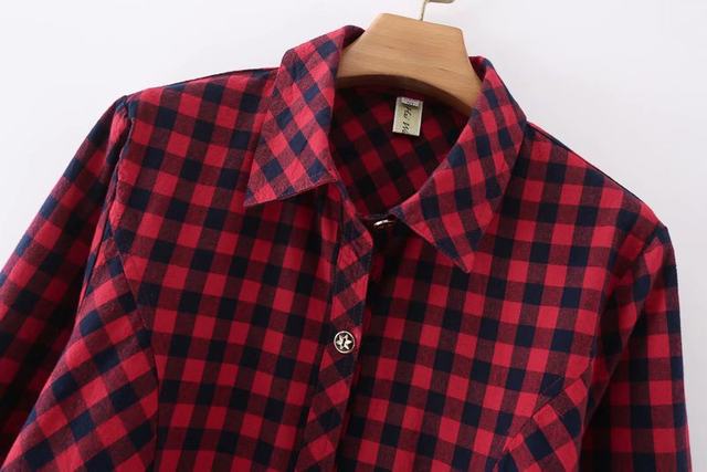 Middle -aged and elderly women's clothing spring and autumn clothing new grid long -sleeved bottoming shirt Middle -aged mothers wear pure cotton cardigan foreign shirts