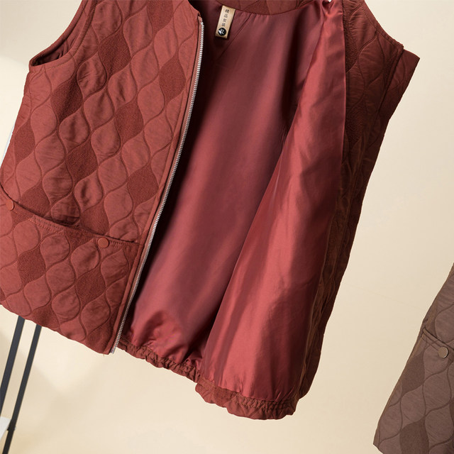 New spring and autumn clothing sleeveless loose casual vest top middle-aged and elderly mothers fashionable horse clip women's meat cover vest