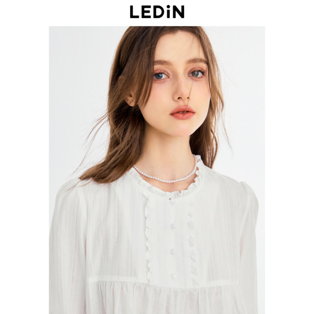 
Lecho round neck lace top new autumn basic versatile light sweet Korean girl full cotton long sleeves