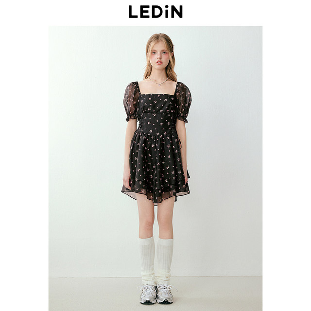 Lecho square collar strap cake skirt for spring new style waist straps small black skirt Korean floral princess skirt
