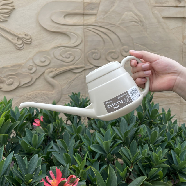 Japan imported long mouth flower watering pot plastic waterer household small sprinkler pot pot spray kettle gardening spray flower spray