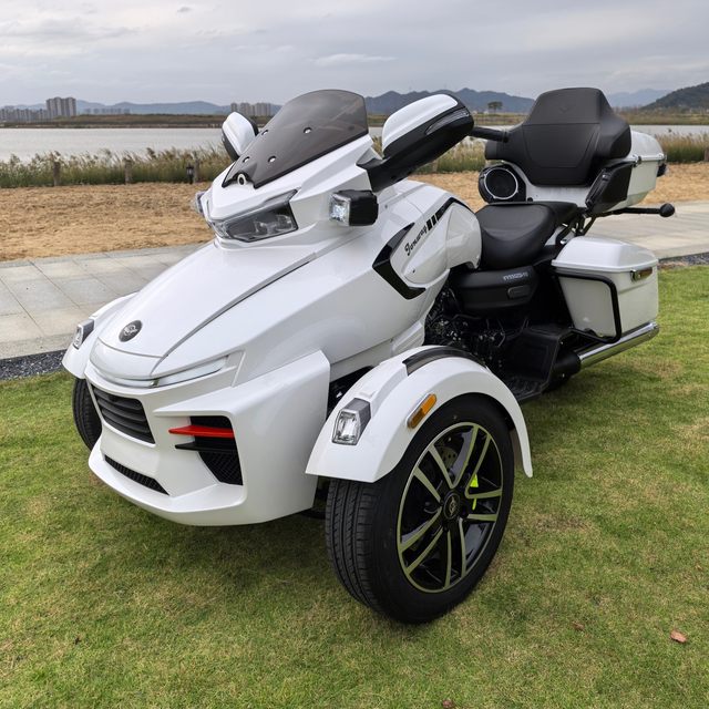 Yongyuan Zhuangwei Weidinan 550 inverted three-wheel CVT automatic motorcycle large displacement long-distance motorcycle