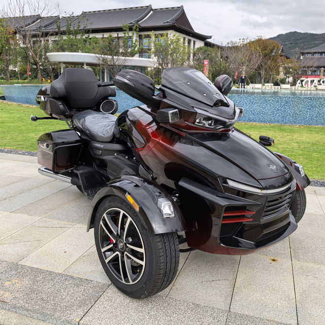 Yongyuan Zhuangwei Weidinan 550 inverted three-wheel CVT automatic motorcycle large displacement long-distance motorcycle