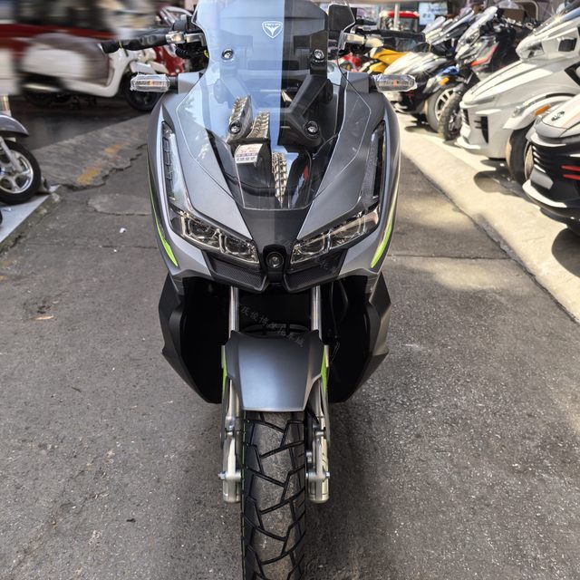 Brand new Skyhawk TT250ADV scooter TT150Pro version multi-purpose motorcycle water-cooled off-road motorcycle