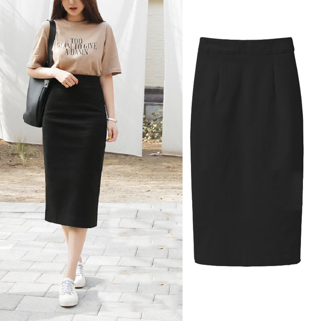 Solid color black Roman cloth straight pencil wraps hips and has a mid-length skirt that makes women look slim and versatile spring and summer