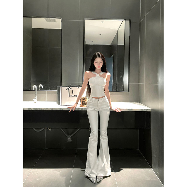 
Dust Deng Deng knitted halter top for women 2025 autumn and winter new sexy inner tube top short camisole