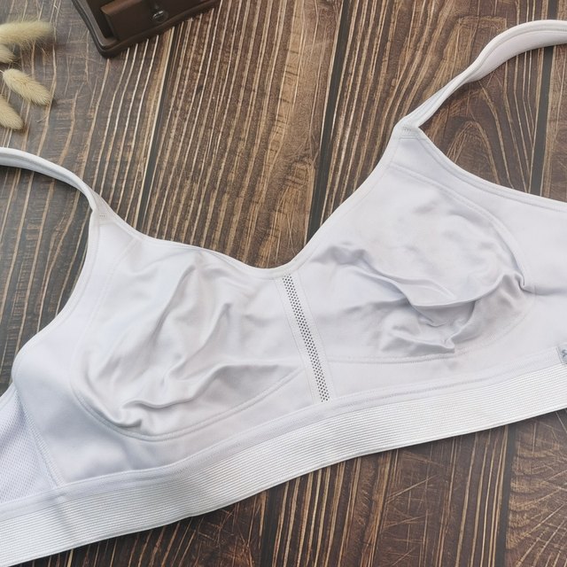 
75D80C85CD Foreign Trade Large Size Ultra-Thin Sports Bra Wide Shoulder Strap Full Cup White Wireless Wire Large Breast Underwear