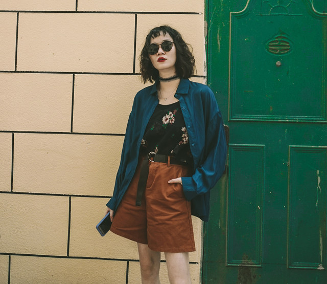 Cinderela Studio small suspender vest female Xiawai wears a sexy sleeveless inside floral shirt tide
