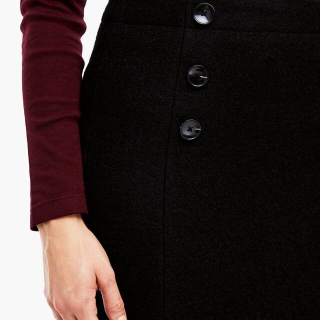 German single winter new product button decoration wool thick hip skirt short skirt women commuting leisure
