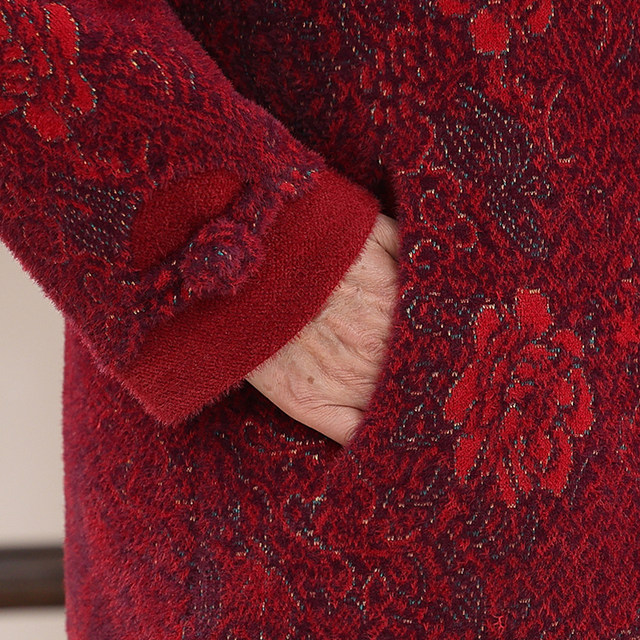 Middle -aged and elderly female grandma grandma in autumn and winter plus velvet thick Tang clothing mother winter mink velvet jacket elder wife clothes
