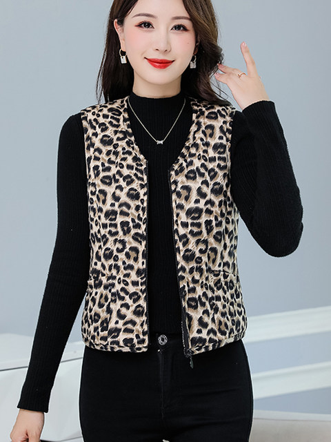 Middle-aged and elderly cotton vests for women in autumn and winter new elastic inner liner for women in women in women wearing mother's outfit with large size close-fitting shoulders
