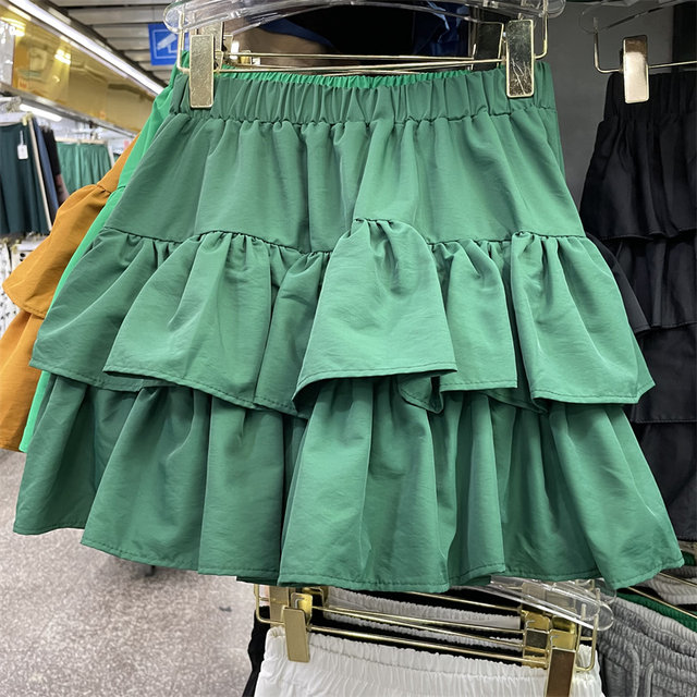 2025 new fluffy skirt short skirt solid color high-waisted skirt ruffled A-line skirt versatile to make you look slim and cover your flesh casually
