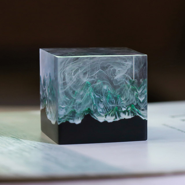 Shuli Qunshan car-mounted jewelry ornaments glued finished products creative resin desktop couple Valentine's Day birthday gift
